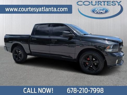 Used 2017 RAM 1500 Express w/ Express Value Package RWD image 1
