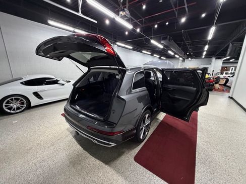 Used 2020 Audi Q7 3.0T Prestige w/ Prestige Package AWD/4WD image 59