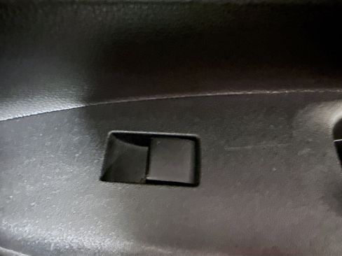 Used 2020 Toyota Corolla SE image 30