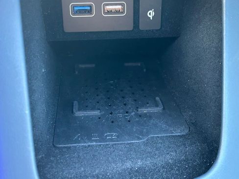 Used 2022 Genesis GV70 3.5T Sport w/ Sport Prestige Package image 39