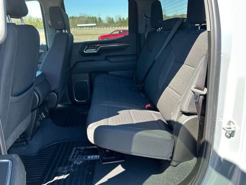Used 2024 Chevrolet Silverado 1500 LT AWD/4WD image 12