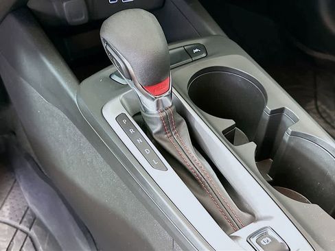 Used 2024 Chevrolet Trax RS w/ Sunroof Package image 18