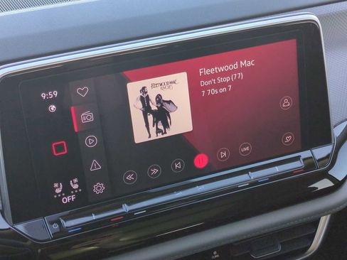 Used 2024 Volkswagen Atlas Peak Edition SE image 13