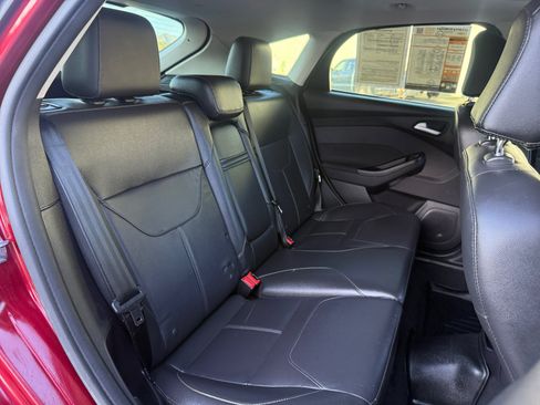 Used 2015 Ford Focus Titanium w/ Titanium Technology Package FWD image 16