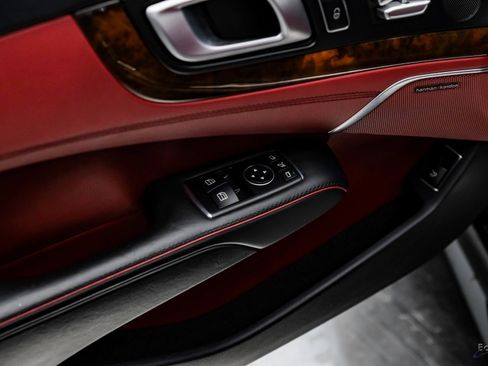 Used 2017 Mercedes-Benz SL 550 image 83