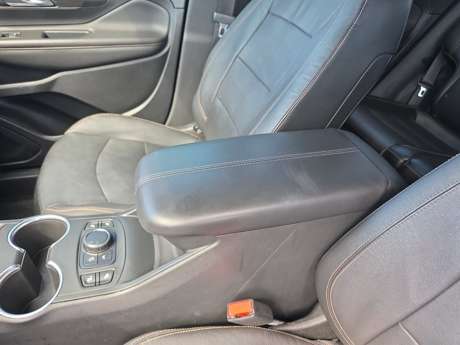 Used 2021 GMC Terrain SLT FWD image 15