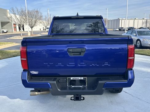 Certified 2024 Toyota Tacoma SR5 image 9