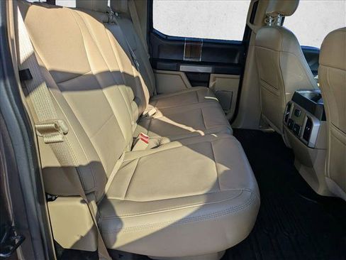 Used 2017 Ford F150 Lariat image 19