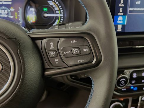 Used 2025 Jeep Wrangler Unlimited Rubicon 4xe w/ Safety Group AWD/4WD image 20