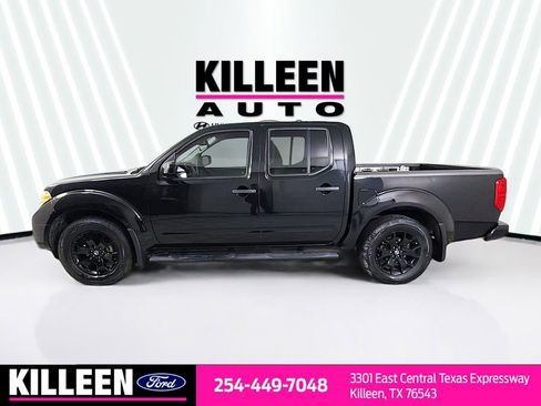 Used 2020 Nissan Frontier SV w/ Midnight Edition Floor Mats image 4