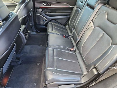 Used 2022 Jeep Grand Cherokee L Overland w/ Luxury Tech Group IV image 21