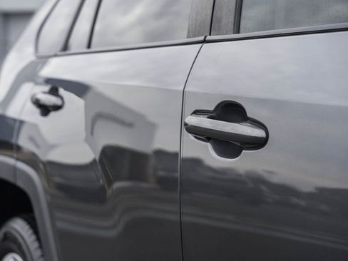 Used 2019 Toyota RAV4 XLE w/ Convenience Package image 16