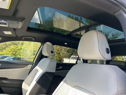 New 2026 Volkswagen Atlas Cross Sport SEL Premium R-Line image 22