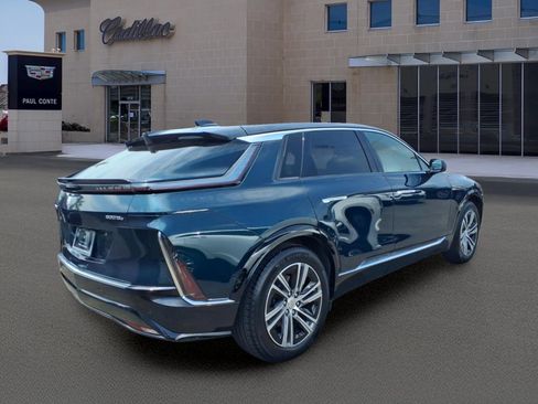 Certified 2024 Cadillac Lyriq Luxury AWD/4WD image 4