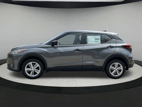 New 2025 Nissan Kicks Play S image 20