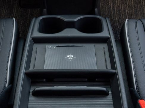 New 2026 Honda Odyssey Touring image 22