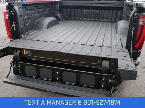 New 2026 GMC Sierra 2500 Denali w/ Denali Reserve Package AWD/4WD image 9