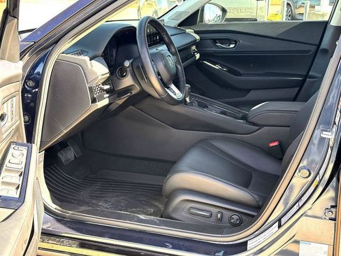 Used 2025 Honda Accord Touring image 13