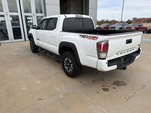 Used 2023 Toyota Tacoma TRD Off-Road w/ Technology Package image 8