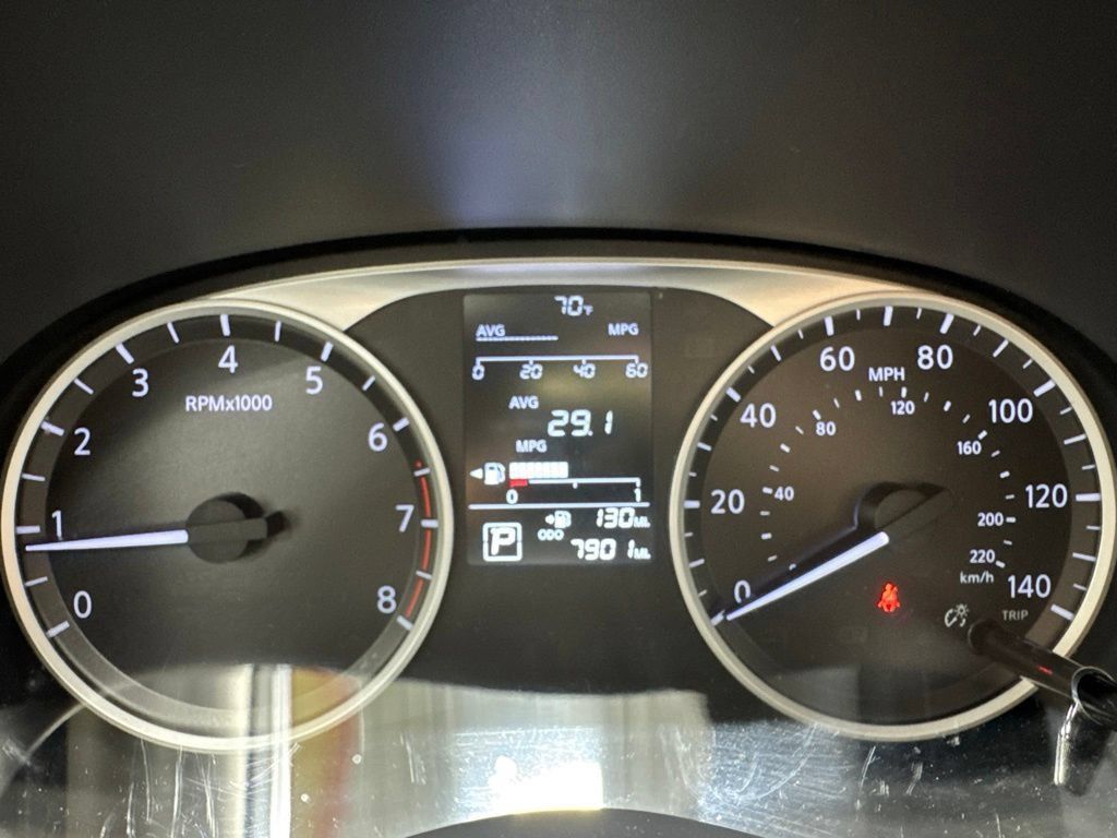 Used 2025 Nissan Kicks Play S FWD image 11