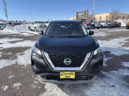 Used 2023 Nissan Rogue S image 3