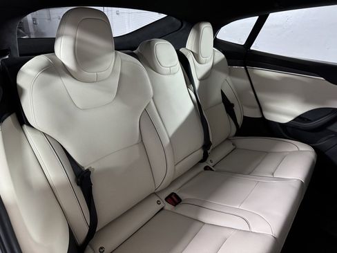 Used 2021 Tesla Model S Plaid image 43