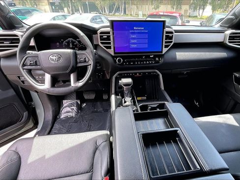 Used 2025 Toyota Tundra Limited AWD/4WD image 13