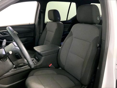 Used 2023 Chevrolet Traverse LT image 22