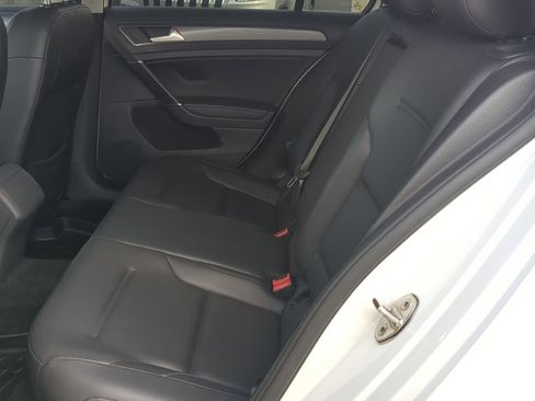 Used 2021 Volkswagen Golf 4-Door image 20