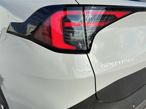 New 2026 Kia Sportage S image 29