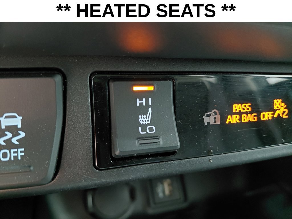 Used 2025 Toyota RAV4 XLE w/ Weather Package AWD/4WD image 6