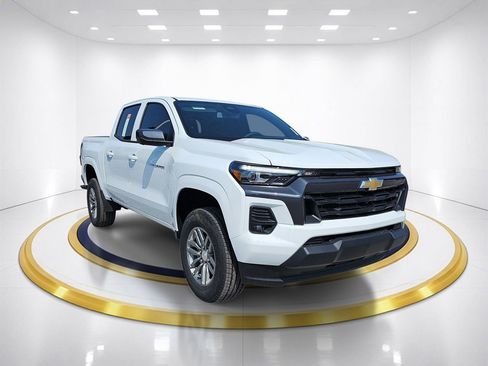 New 2025 Chevrolet Colorado W/T w/ Advanced Trailering Package RWD image 3