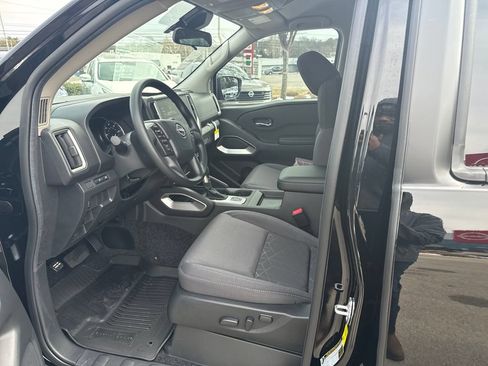 New 2026 Nissan Frontier SV w/ Tow Package AWD/4WD image 11