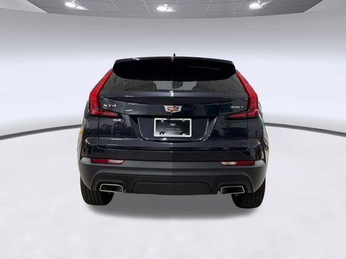Certified 2022 Cadillac XT4 Luxury w/ Driver Awareness Package FWD image 10