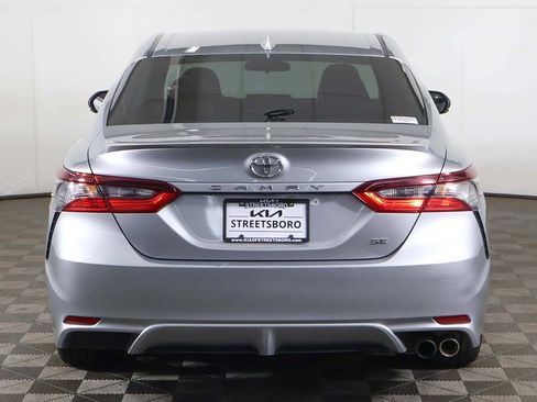 Used 2022 Toyota Camry SE FWD image 8