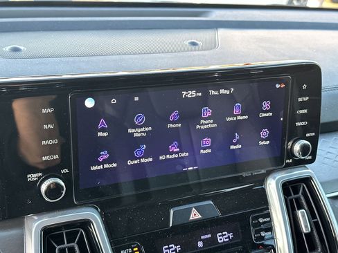 Used 2023 Kia Sorento SX FWD image 12