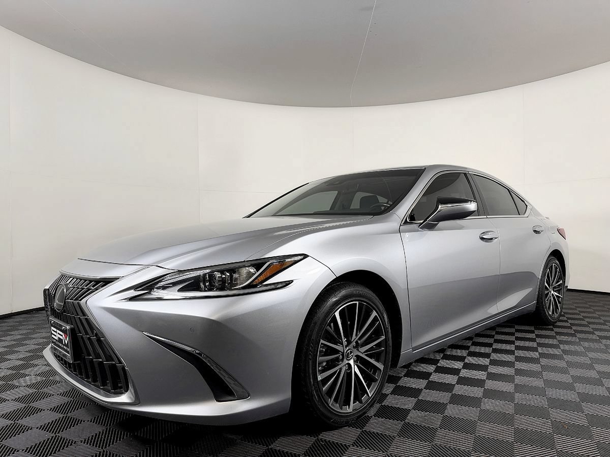Used 2024 Lexus ES 300h w/ Premium Package FWD image 2