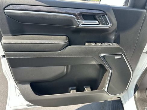 Certified 2023 Chevrolet Silverado 1500 LTZ w/ LTZ Convenience Package II AWD/4WD image 18