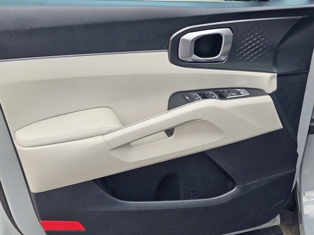 Used 2025 Kia Sorento S w/ Panoramic Sunroof Package FWD image 14