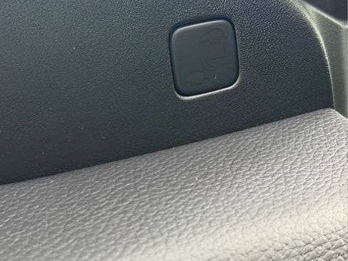 Used 2022 Honda Pilot Black Edition image 15