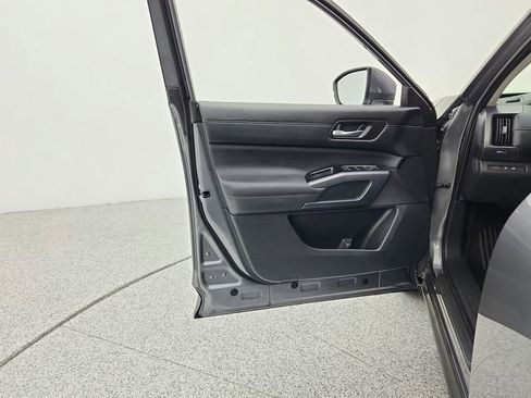 Used 2025 Nissan Pathfinder SL w/ SL Premium Package image 36