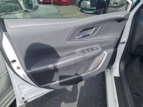 Used 2025 Toyota Prius image 13