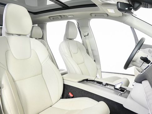 Used 2024 Volvo XC90 B6 Ultimate w/ Protection Package Premier AWD/4WD image 25