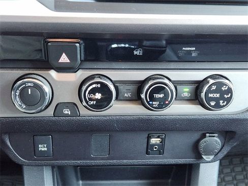 Used 2017 Toyota Tacoma SR5 image 14