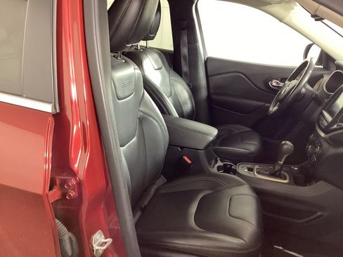 Used 2016 Jeep Cherokee Limited AWD/4WD image 8