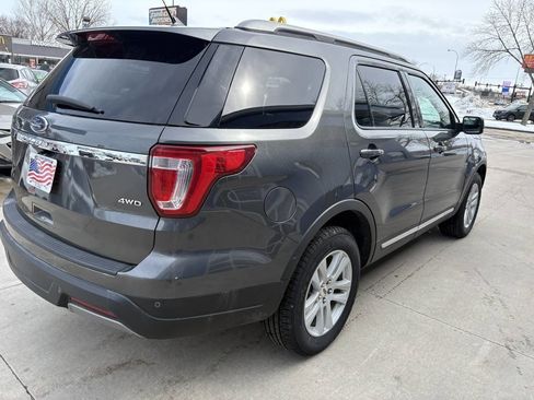 Used 2019 Ford Explorer XLT w/ Equipment Group 201A AWD/4WD image 6
