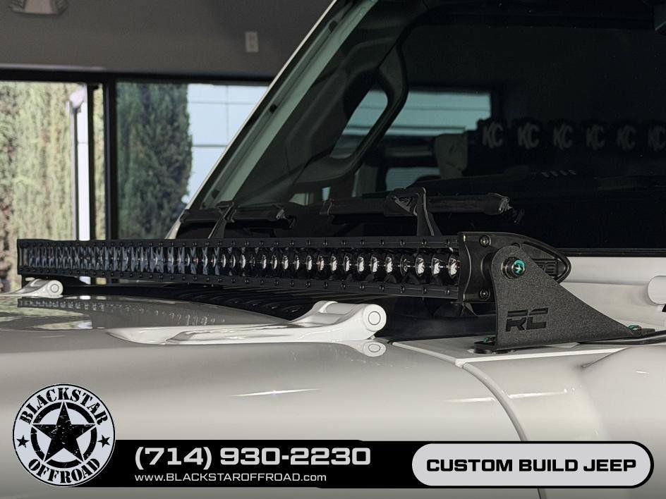 Used 2024 Jeep Wrangler High Altitude AWD/4WD image 39