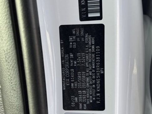 Used 2024 Kia Carnival SX Prestige image 38