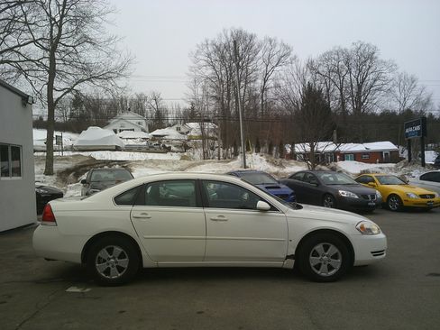 Used 2008 Chevrolet Impala LT image 4