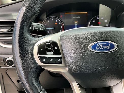 Used 2022 Ford Explorer XLT w/ Equipment Group 202A RWD image 22